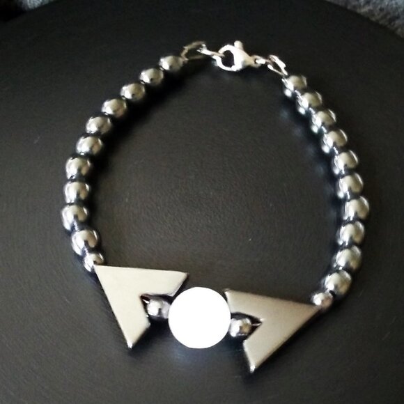 Cool Calm & Collected ~ Classy Hematite & Quartz Beaded Bracelet for 7" Wrist - Picture 1 of 9